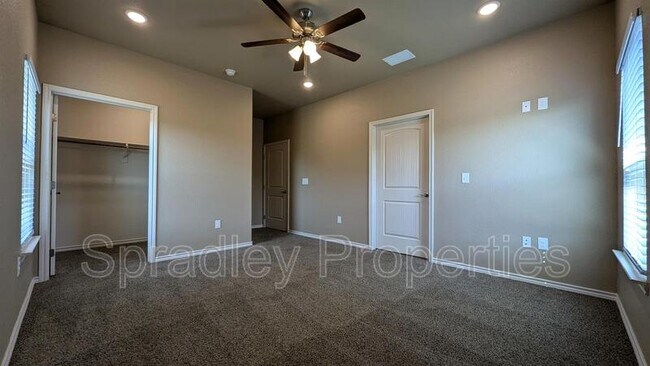 Building Photo - 1080 Hibiscus Dr