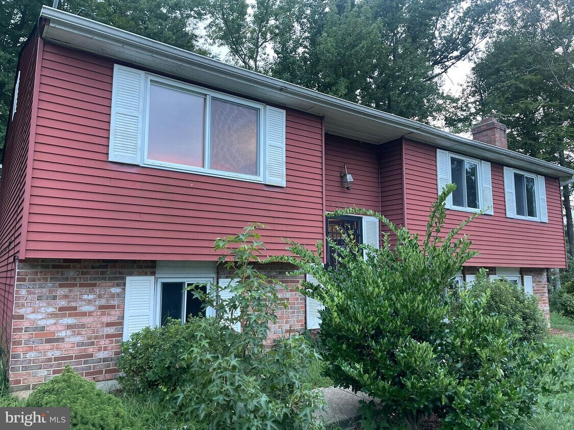 Foto del edificio - 12215 Parkton Ct