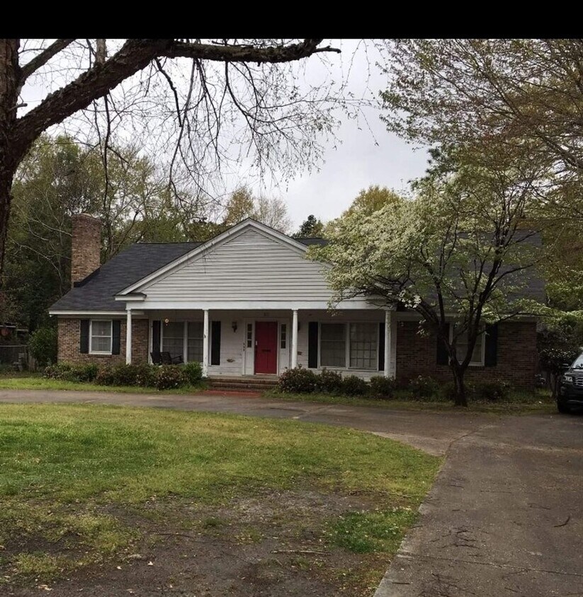 Primary Photo - 815 West Palmetto
