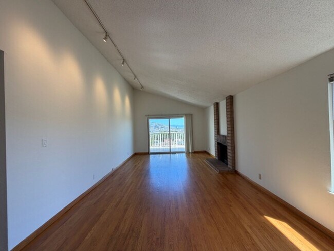 Foto del edificio - Gorgeous 4 Bed 3 bath