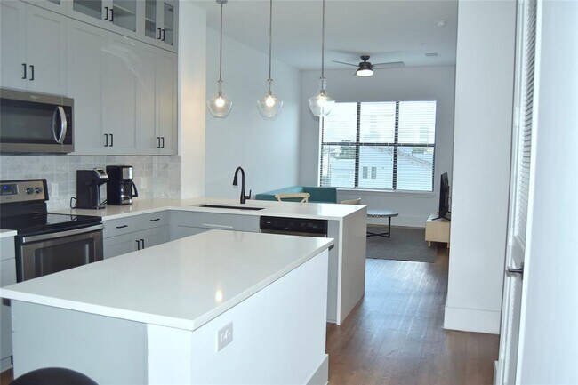 Building Photo - 1508 Blodgett St