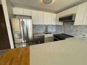 Building Photo - 411 Hobron Ln