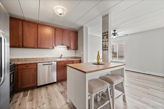 Foto del edificio - 1052 N Mill St