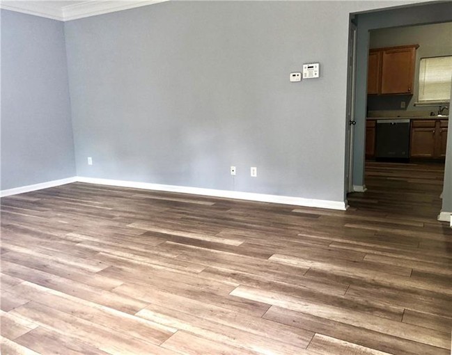 Building Photo - 203 Timber Creek Ln SW