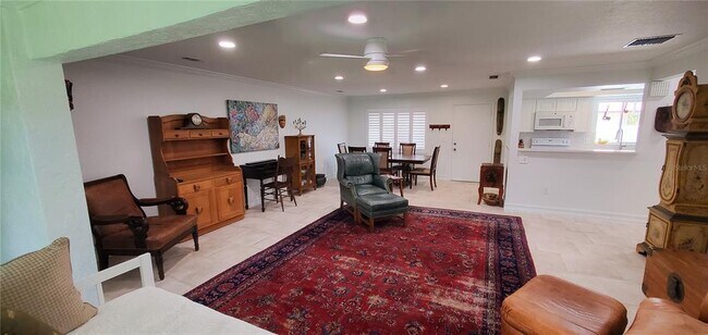 Foto del edificio - 3644 Hispania Pl