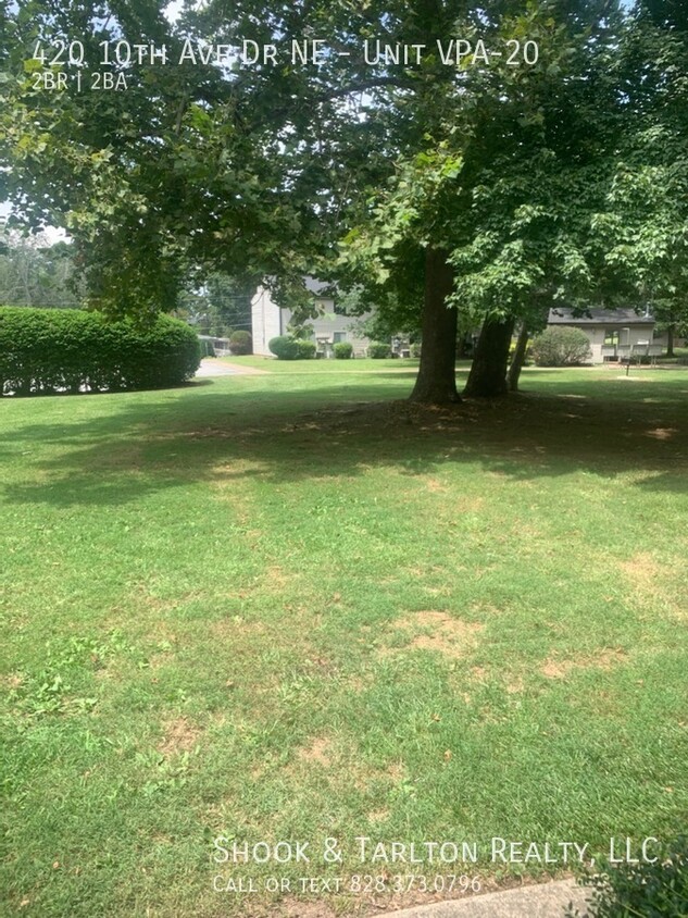Primary Photo - 420 10th Ave Dr NE