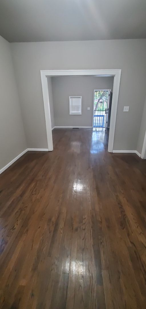 Building Photo - Newly Updated 2 Bedroom Home Section 8 Accepted