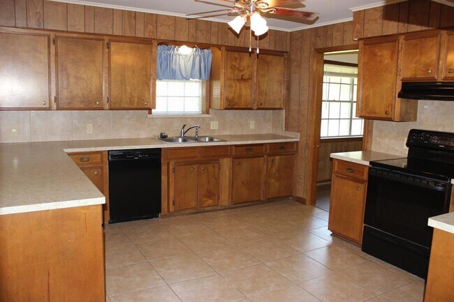 Foto del edificio - 881 High Oaks Dr