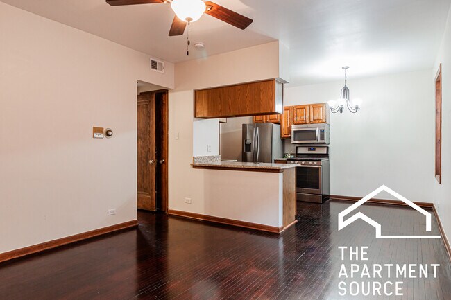 Foto del edificio - 3708 N Sheffield Ave