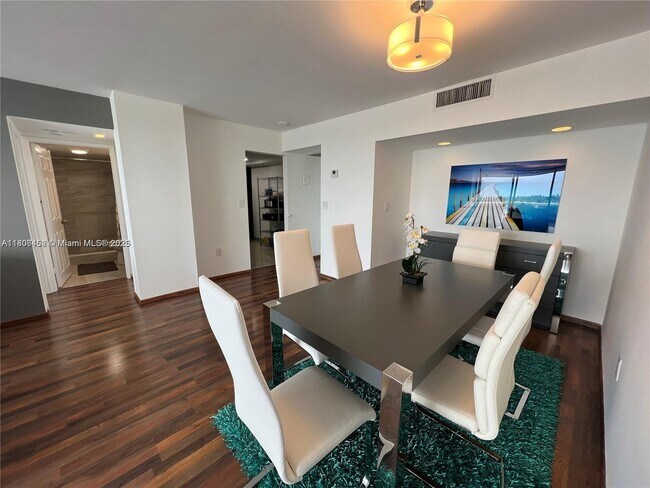 Building Photo - 20515 E Country Club Dr