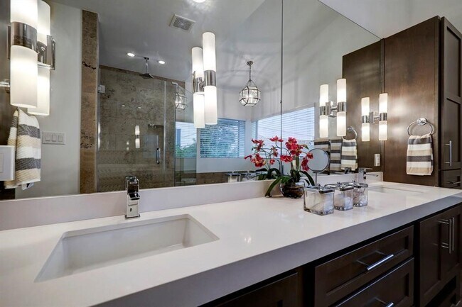 Foto del edificio - 2007 Brun St