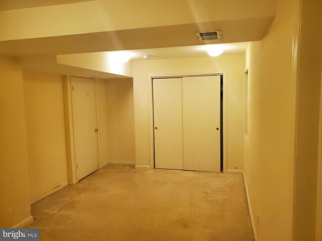 Foto del edificio - 10321 Crown Point Ct