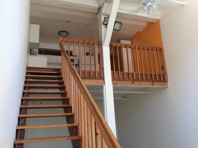 Building Photo - 1 bedroom in San Francisco CA 94107