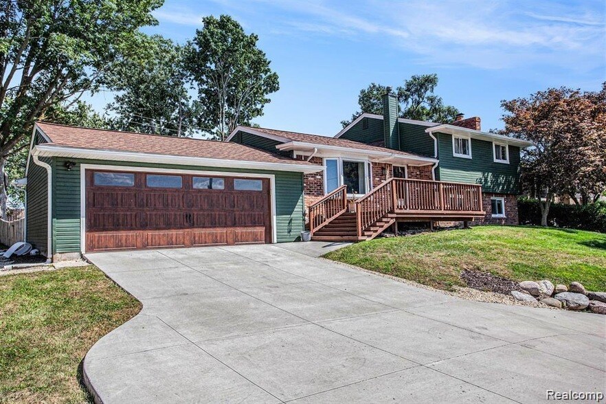 Primary Photo - 1035 Wyman Dr