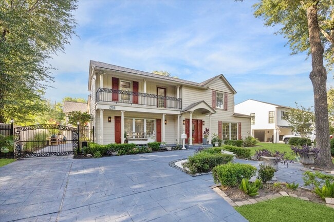 Building Photo - 718 Garden Oaks Blvd