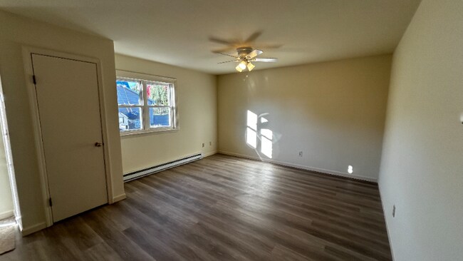 Building Photo - 3736 Carman Rd