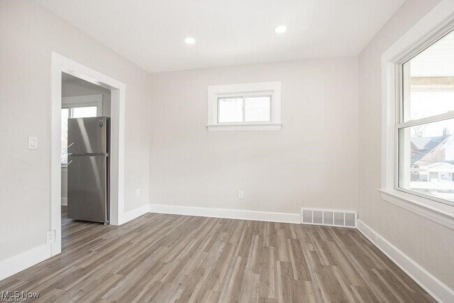 Foto del edificio - 3436 W 91st St
