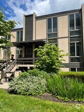 Building Photo - 295 Greene St