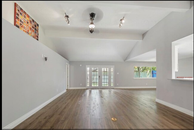 Foto del edificio - 2622 Gilliom Dr