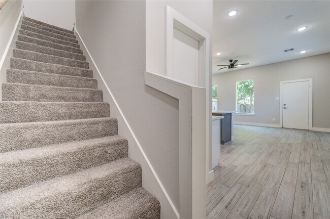 Foto del edificio - 4536 Sunflower St