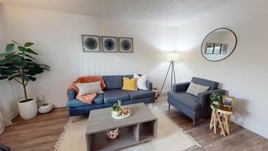 Living Area - Cambridge House Apartments