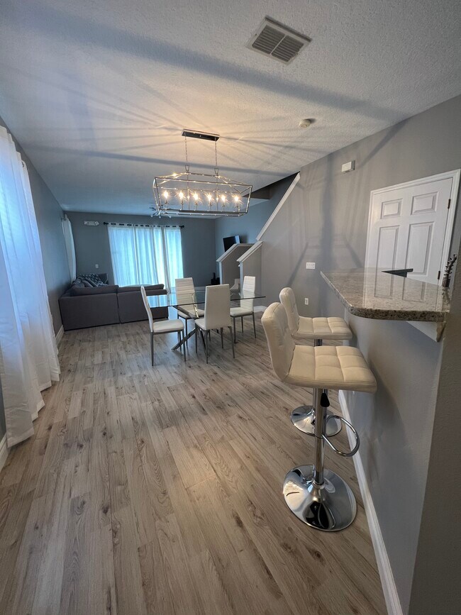Foto del edificio - 7616 Acklins Rd