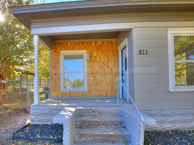Foto del edificio - 811 W Wade St