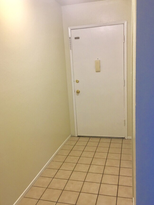 Fotografía del edificio - 34770 Perry Rd