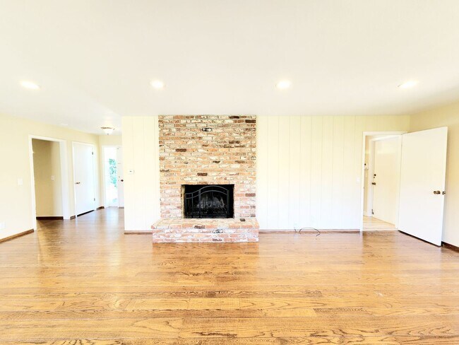 Building Photo - Serene 2 bedroom home in the San Mateo hills