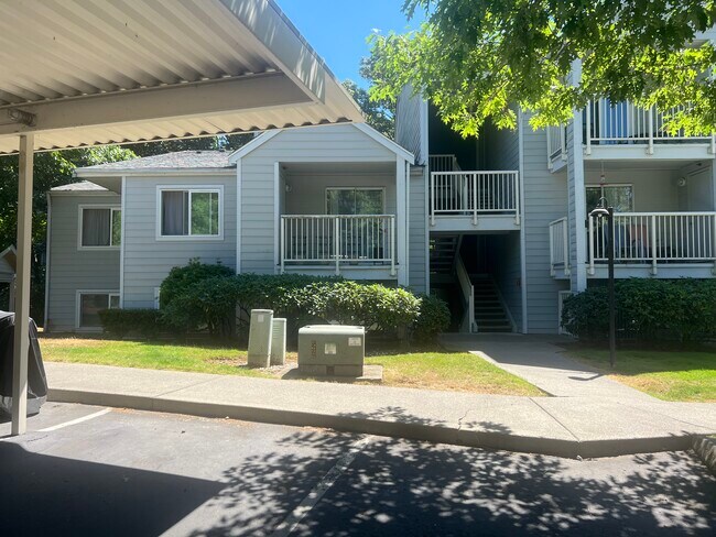 Foto del edificio - 975 Aberdeen Ave NE
