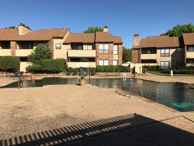 Building Photo - 2106 Horizon Trl