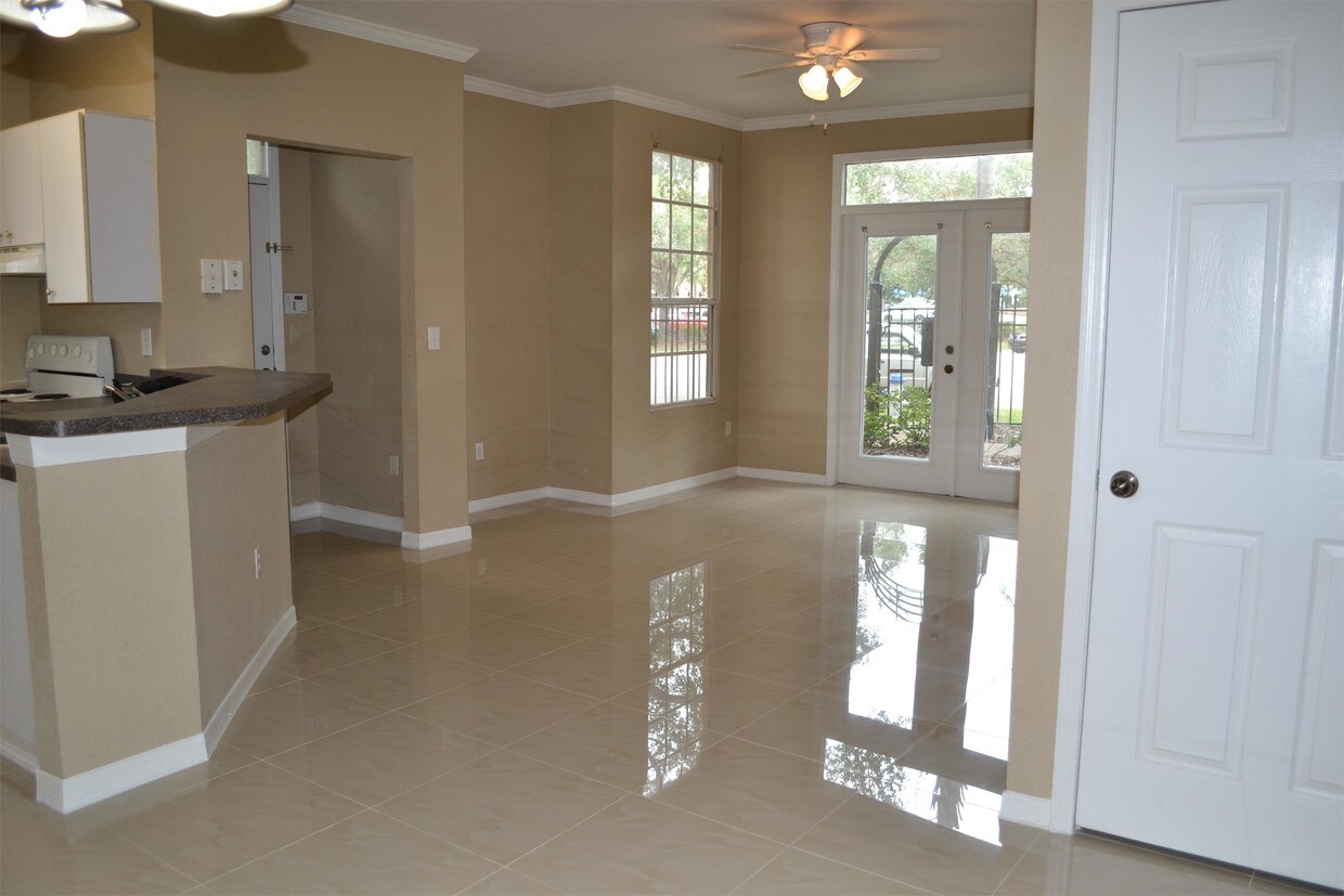 Foto principal - 6368 Raleigh St