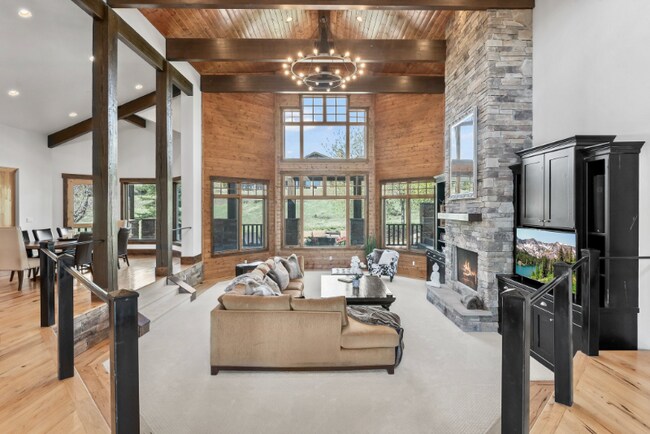 Building Photo - 2052 Saddlehorn Dr