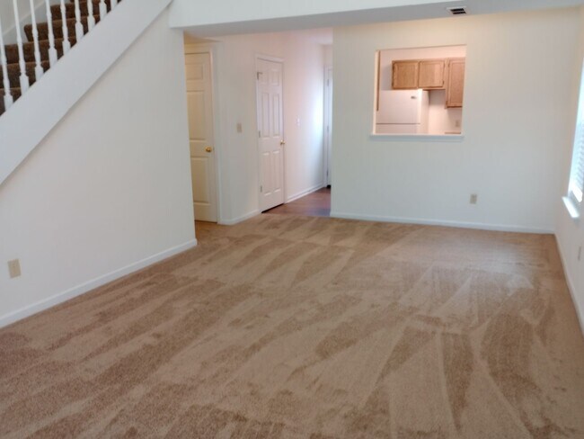 Foto del edificio - 3500-3502 Delmar Ct.