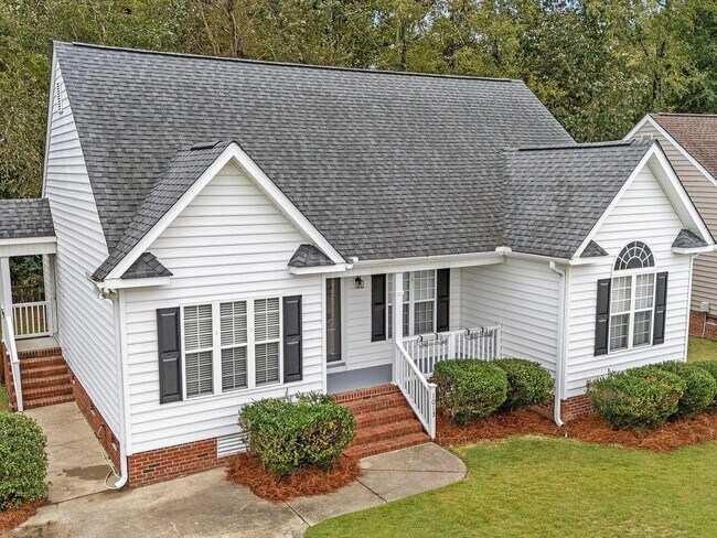 Building Photo - 1013 Sebring Dr