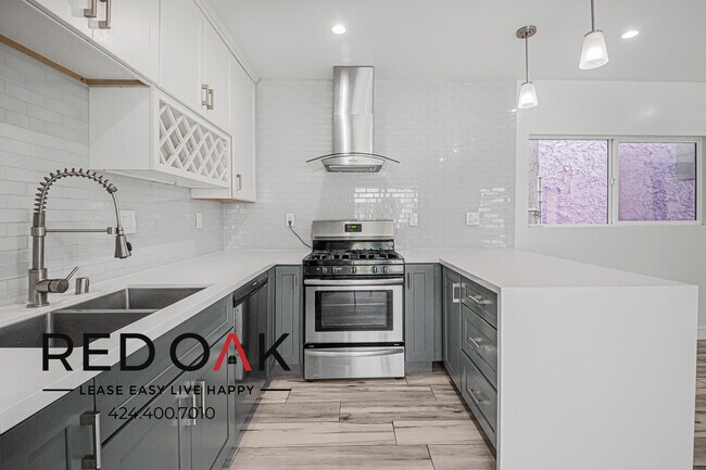 Foto del edificio - 836 N Van Ness Ave