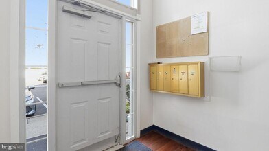 Building Photo - 164 Kendrick Pl