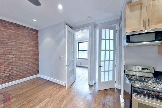 Foto del edificio - 330 E 35th St