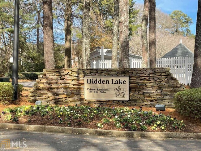 Foto del edificio - 104 Mill Pond Rd