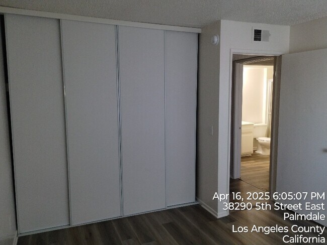 Foto del edificio - 38290 5th St E