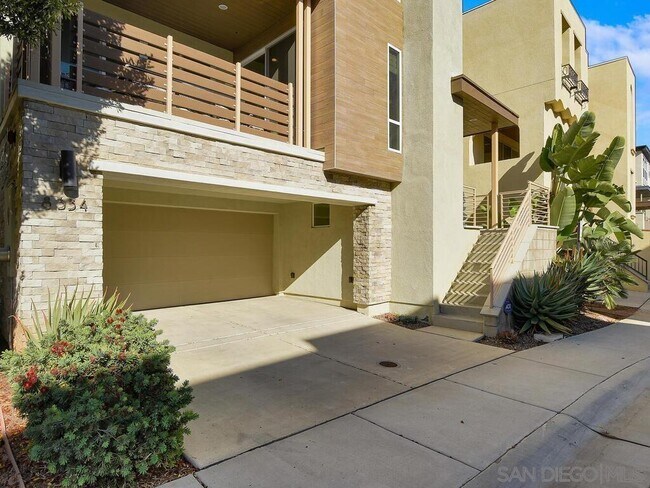 Building Photo - 8334 Ridge Ct