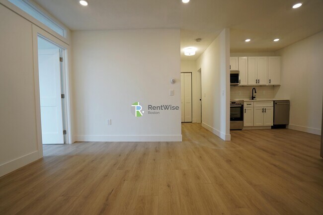 Foto del edificio - 745 E 6th St
