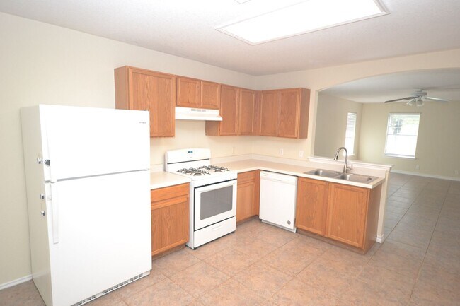 Foto del edificio - 3 Bedroom 2 Bath in Horizon Park