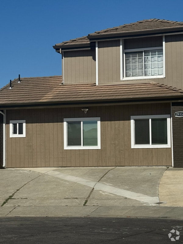 Building Photo - 2933 Banyan Ct