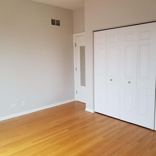 Foto del edificio - 2620 N Wayne Ave