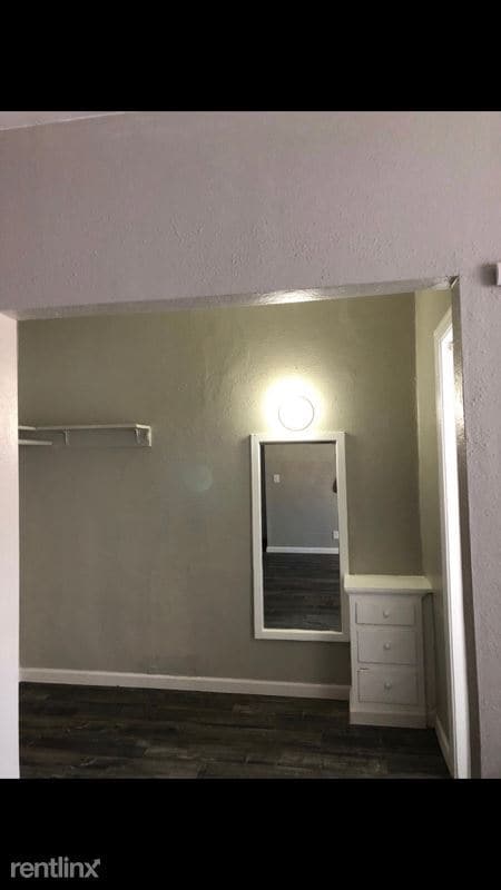 Building Photo - 688 Shatto Pl
