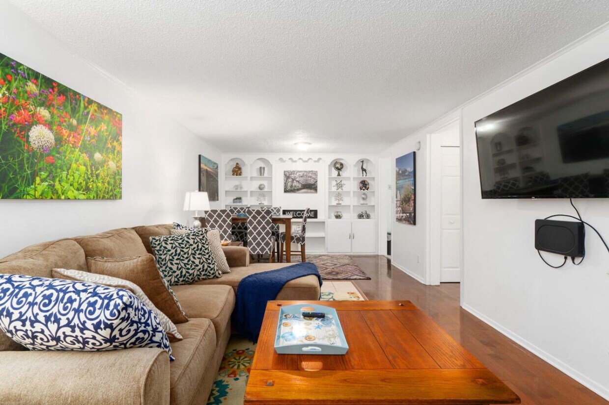 Primary Photo - 2490 SW 14th Dr