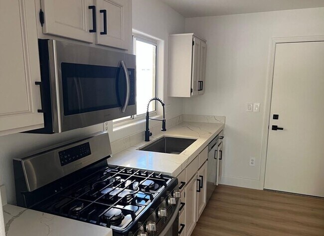 Building Photo - Beautifully Renovated 2-Bedroom Home in Sun City Summerlin | Single Story