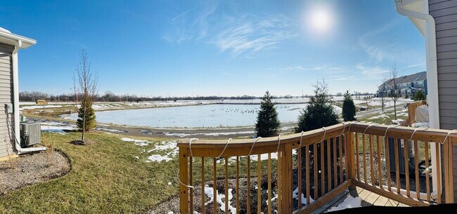 Foto del edificio - 5963 Hawkweed Dr