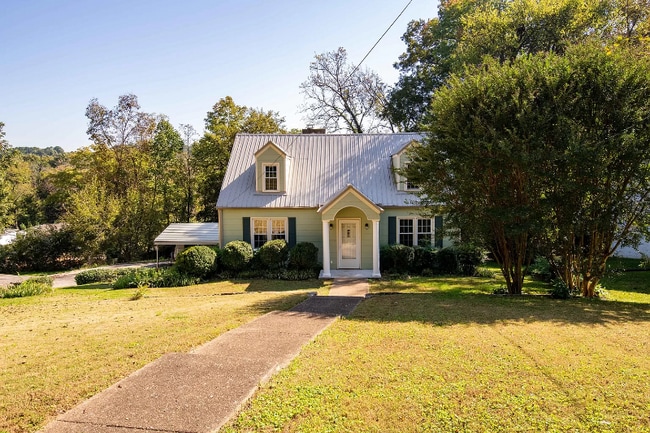 Building Photo - 510 Las Lomas Dr